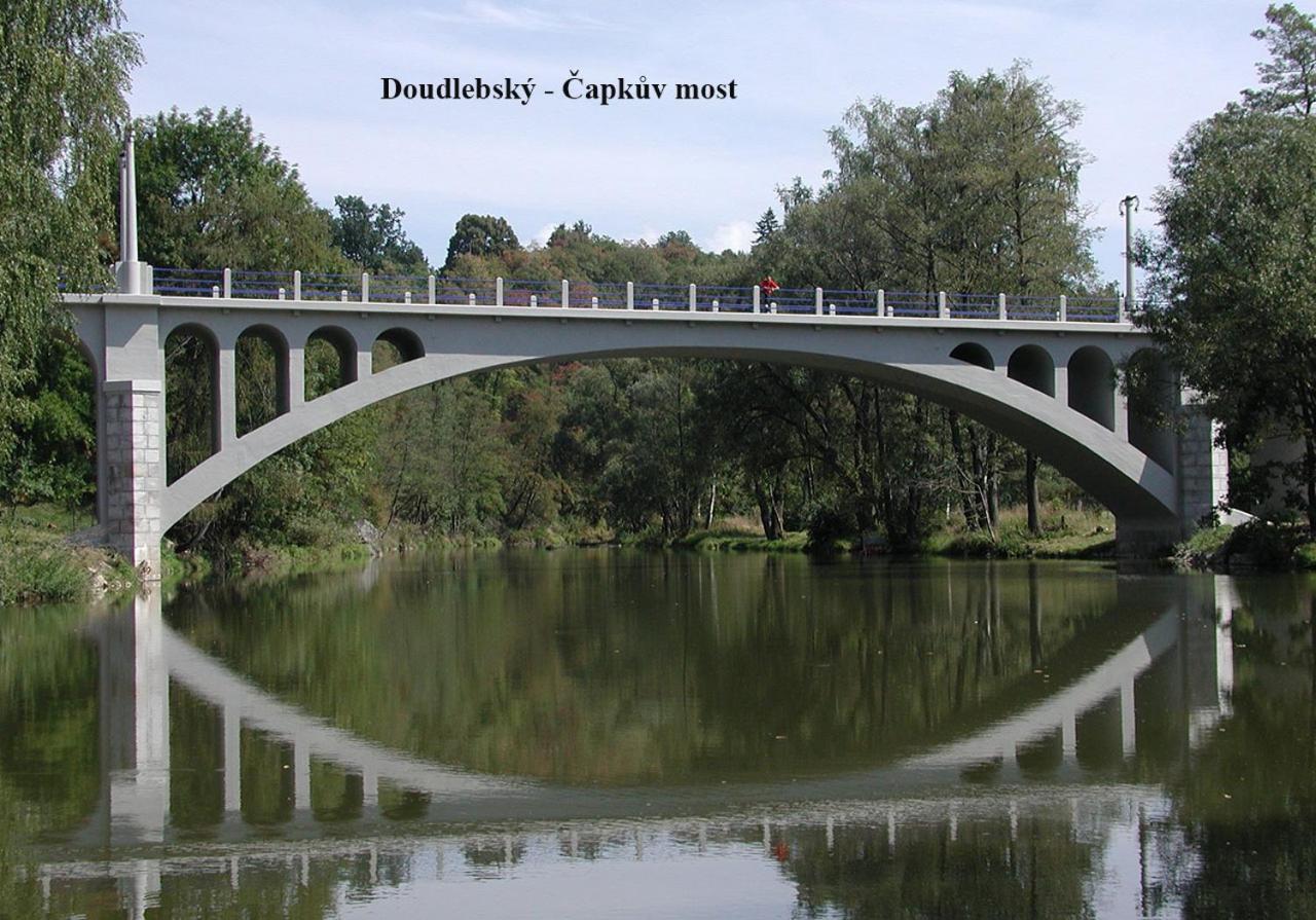 Hotel Klor Дудлеби Экстерьер фото