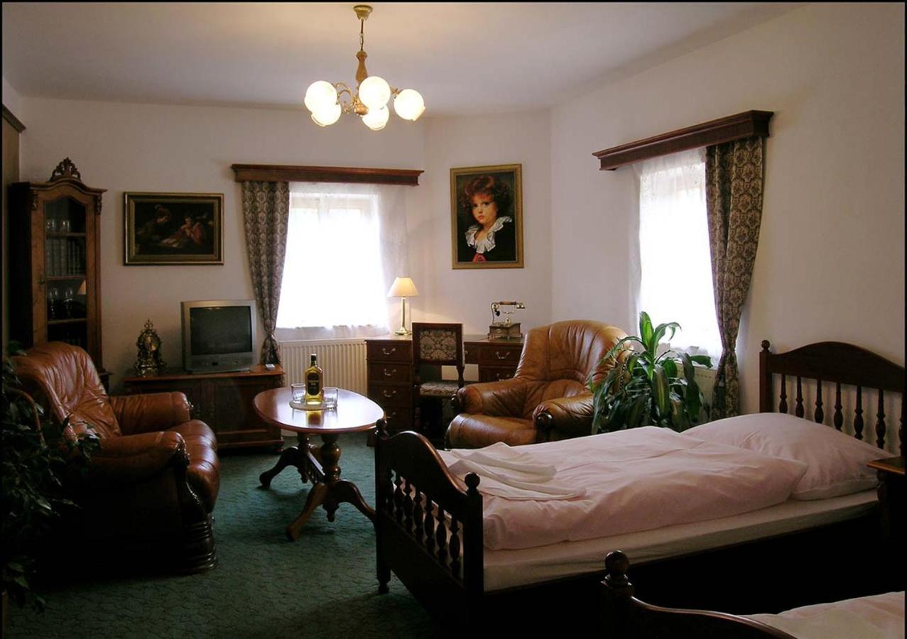 Hotel Klor Дудлеби Экстерьер фото